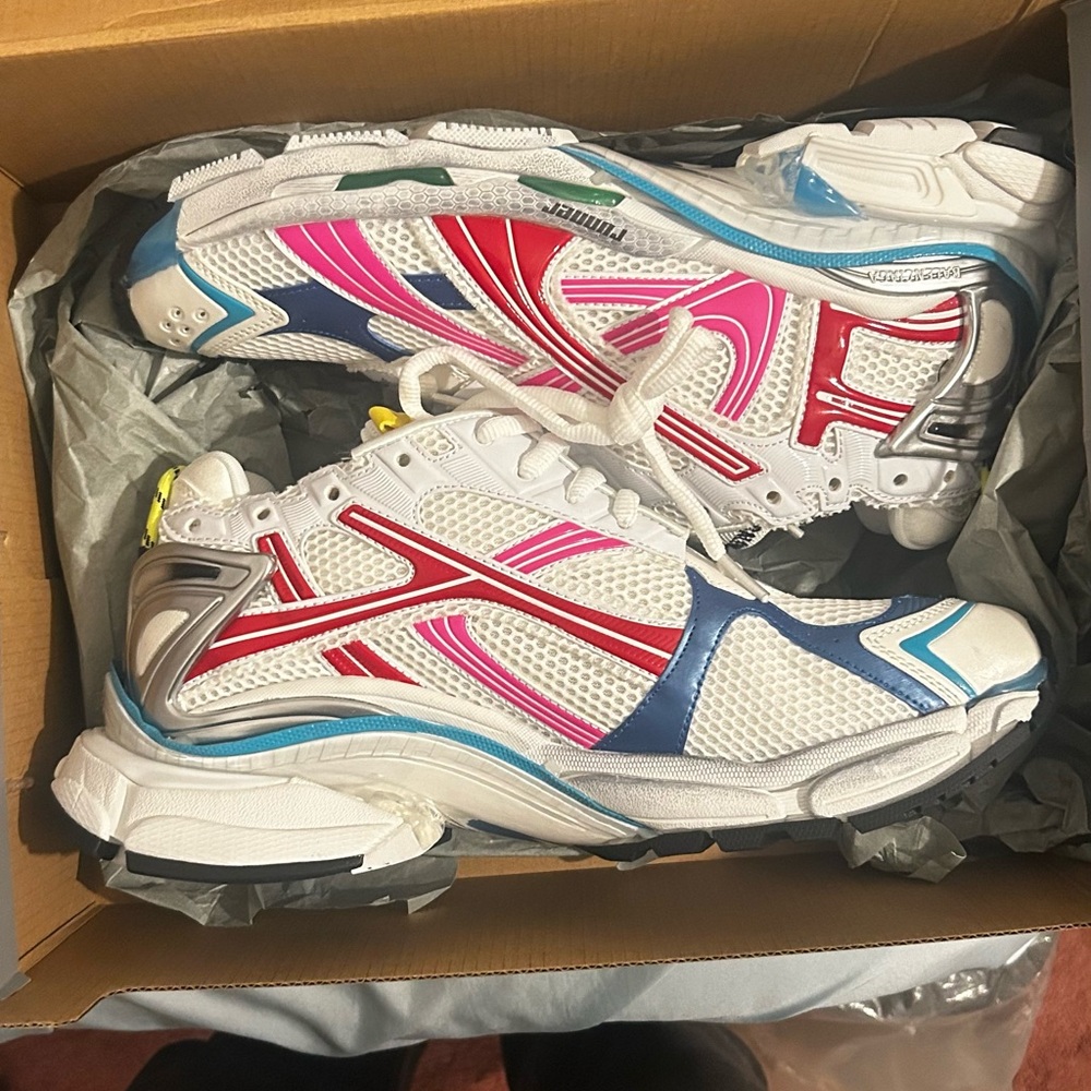 Balenciaga Multicolor Sneakers - White, Red, Pink, Blue
BRAND NEW NEVER WORN